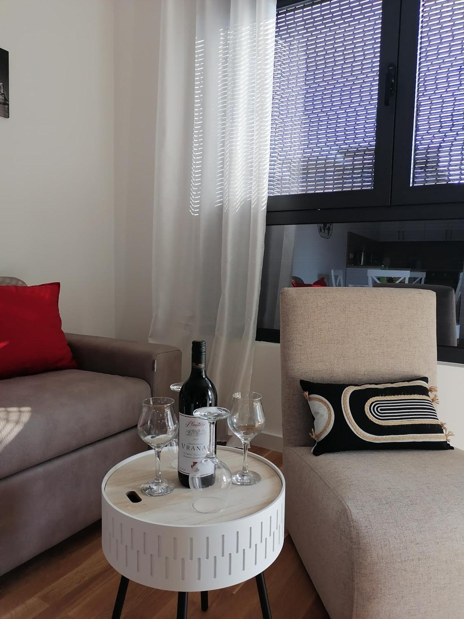 Vegi Apartments Bar Bagian luar foto